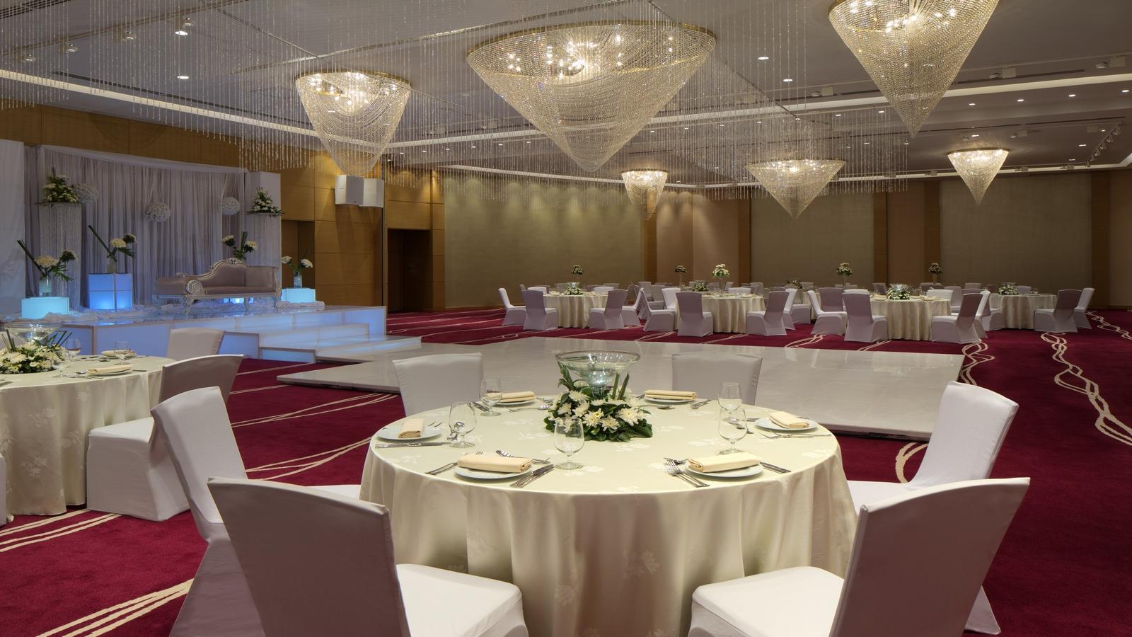 فندق لو ميريديان مطار 5*